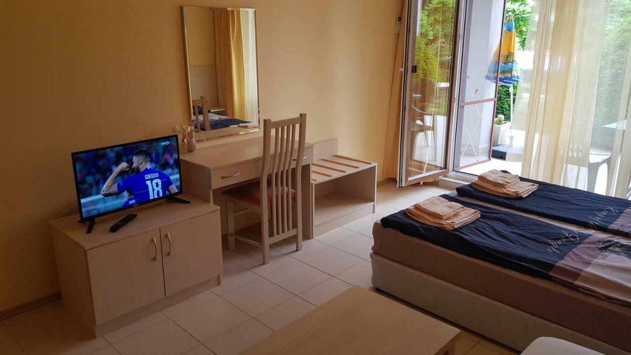 Harmony Hills Kolevi Apartments Rogachevo Esterno foto
