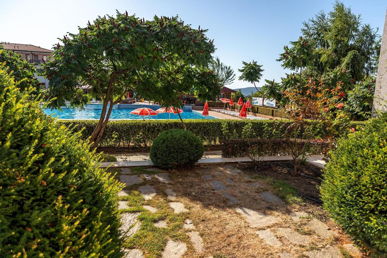Harmony Hills Kolevi Apartments Rogachevo Esterno foto